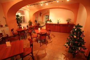 thumbnail: Breakfast area