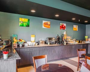 thumbnail: Breakfast area