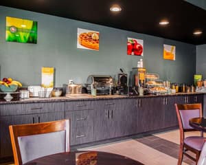 thumbnail: Breakfast area