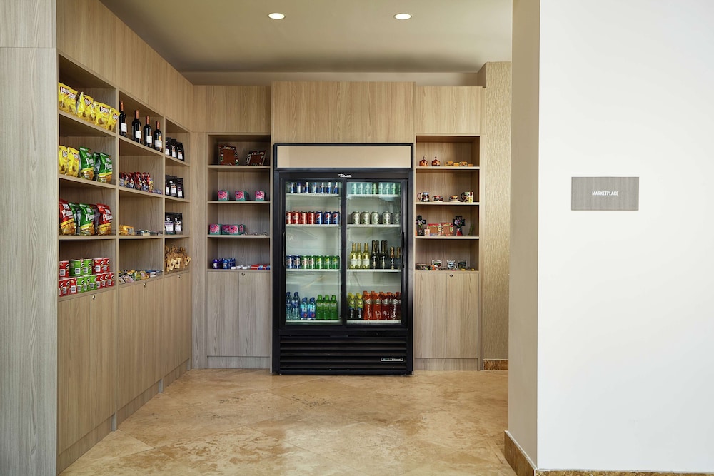 Snack bar