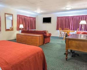 thumbnail: Guest Room,Suite,On-Site