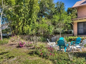 thumbnail: Exterior