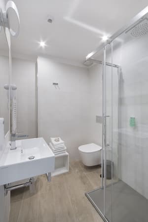 thumbnail: Bathroom