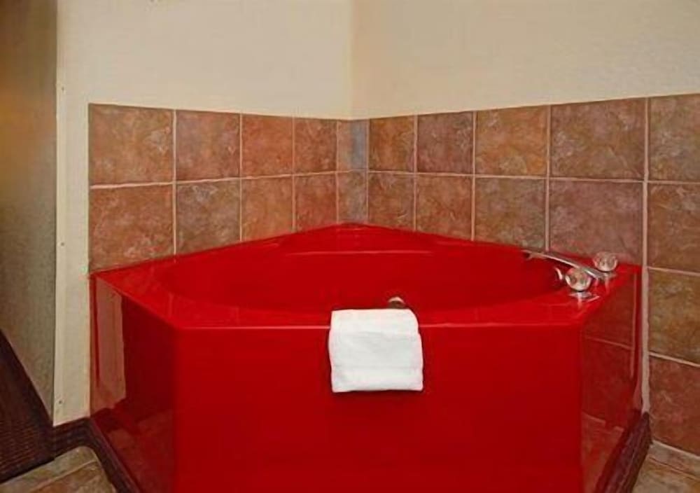 Jetted tub