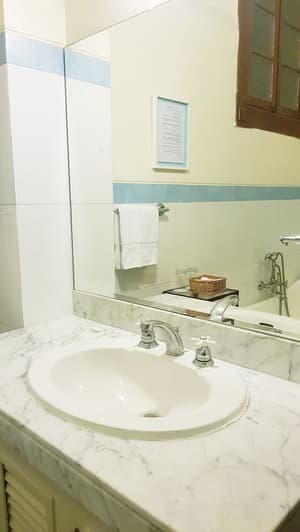 thumbnail: Bathroom sink