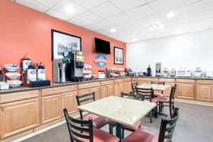 thumbnail: Breakfast area