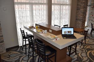 thumbnail: Breakfast area