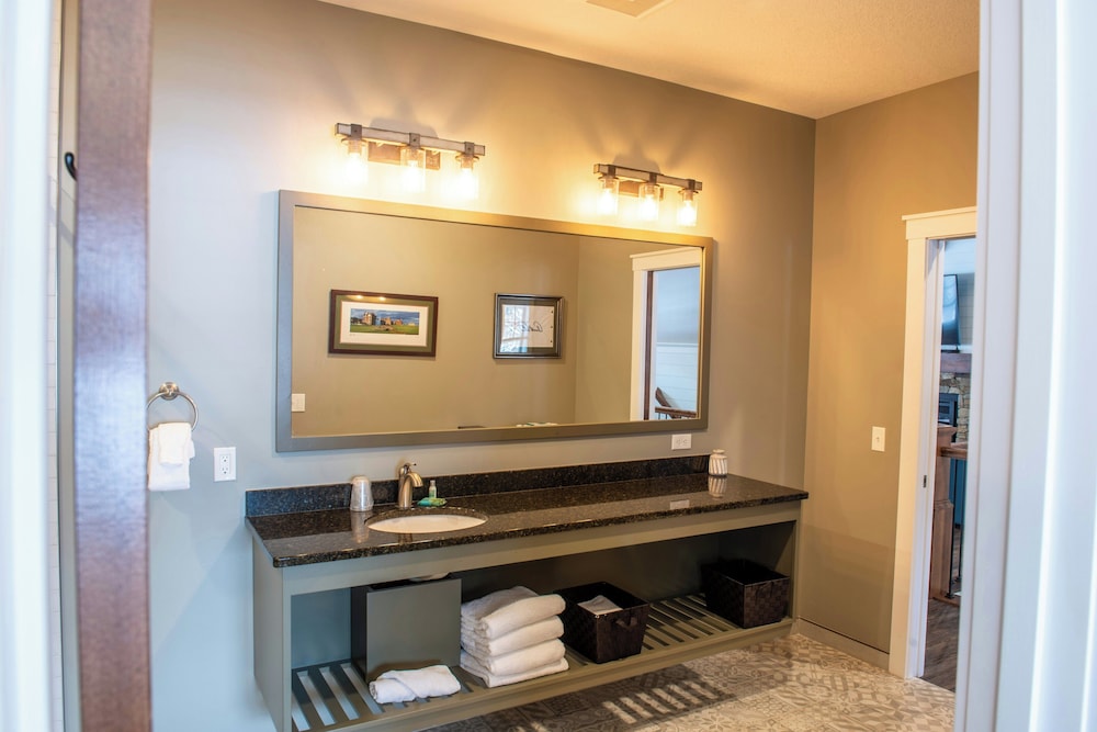 Bathroom sink