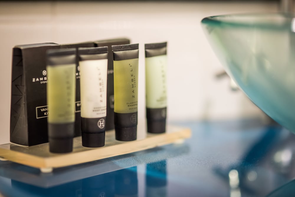 Bathroom amenities