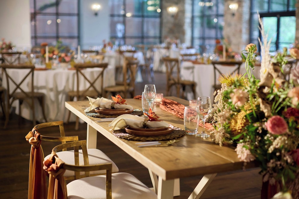 Banquet hall