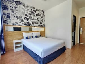 thumbnail: Room