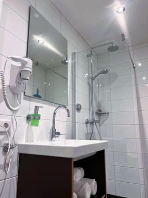 thumbnail: Bathroom