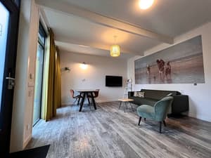 thumbnail: Living area