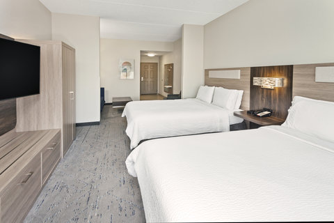 Have company? We've got you covered in our two queen guest room.