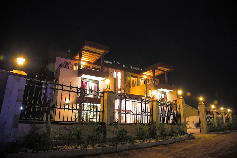 Front of property - evening/night