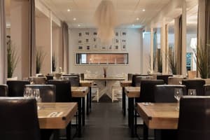 thumbnail: Restaurant