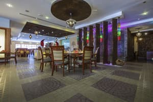 thumbnail: Restaurant