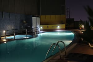 thumbnail: Rooftop pool