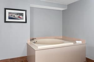 thumbnail: Jetted tub