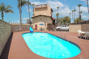 thumbnail: Pool