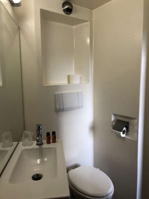 thumbnail: Interior entrance