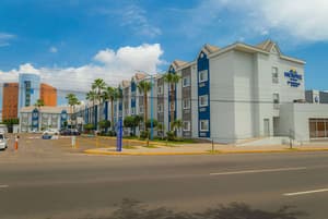 thumbnail: Exterior