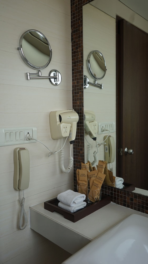 Bathroom amenities