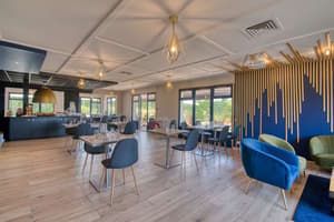 thumbnail: Restaurant