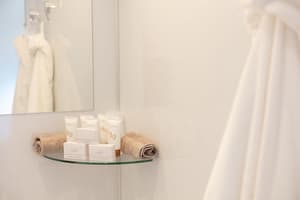 thumbnail: Bathroom amenities