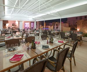 thumbnail: Restaurant