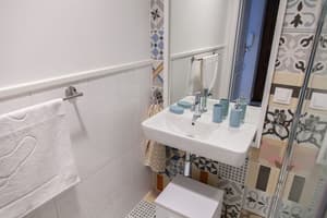 thumbnail: Bathroom sink