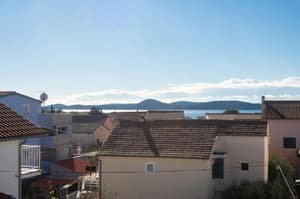 thumbnail: 410686728.jpg