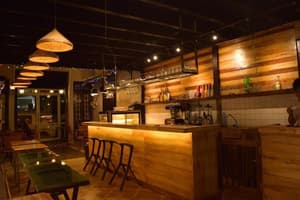 thumbnail: Restaurant