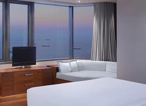 thumbnail: Lounge