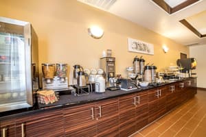 thumbnail: Breakfast area