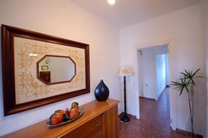 thumbnail: Interior detail