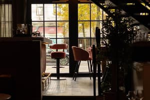 thumbnail: Bar (on property)