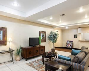 thumbnail: Lobby sitting area
