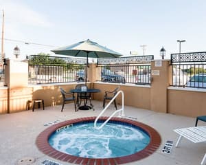 thumbnail: Pool