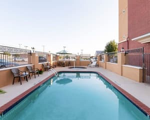 thumbnail: Outdoor pool