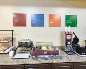 thumbnail: Breakfast area