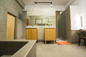 thumbnail: Bathroom
