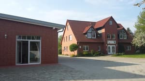 thumbnail: Exterior