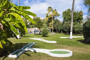 thumbnail: Mini-golf
