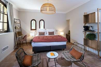 Guest Room,On-Site