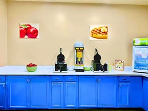 thumbnail: Breakfast area