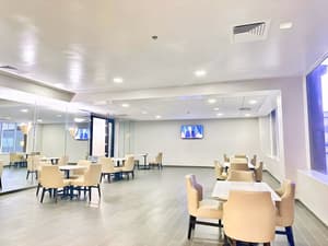 thumbnail: Breakfast area