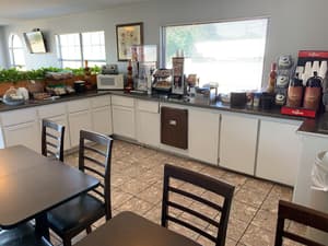 thumbnail: Breakfast area