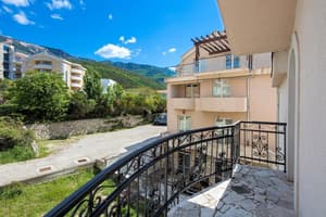 thumbnail: Balcony