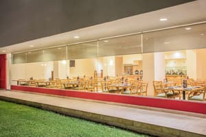 thumbnail: Restaurant